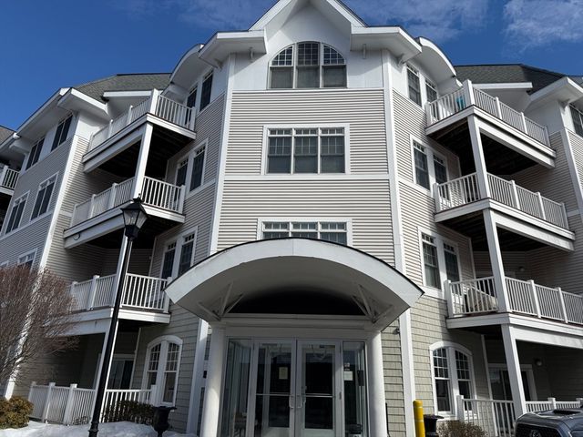 614 Pond St. 131, Braintree, MA 02184