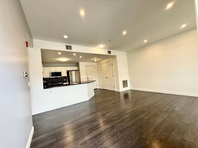 614 Pond St. 131, Braintree, MA 02184