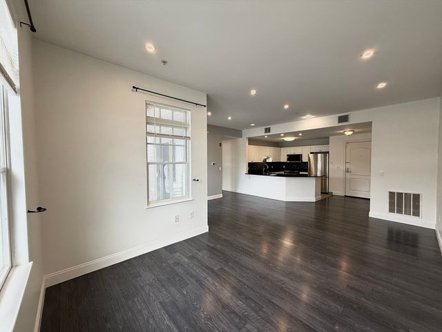 614 Pond St. 131, Braintree, MA 02184