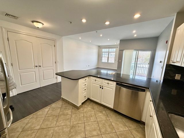 614 Pond St. 131, Braintree, MA 02184