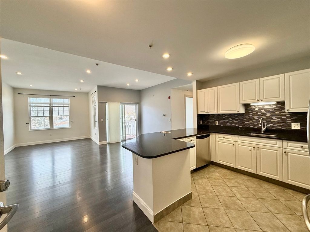 614 Pond St. 131, Braintree, MA 02184