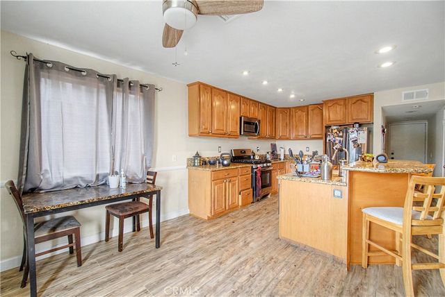 33130 Shoreline, Lake Elsinore, CA 92530