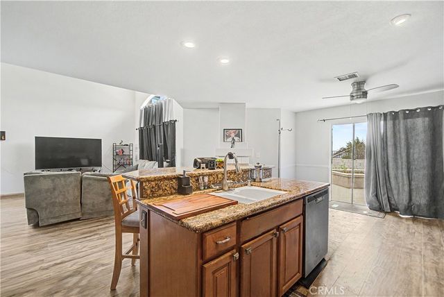 33130 Shoreline, Lake Elsinore, CA 92530