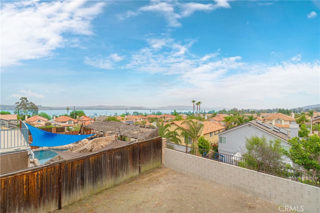 33130 Shoreline, Lake Elsinore, CA 92530
