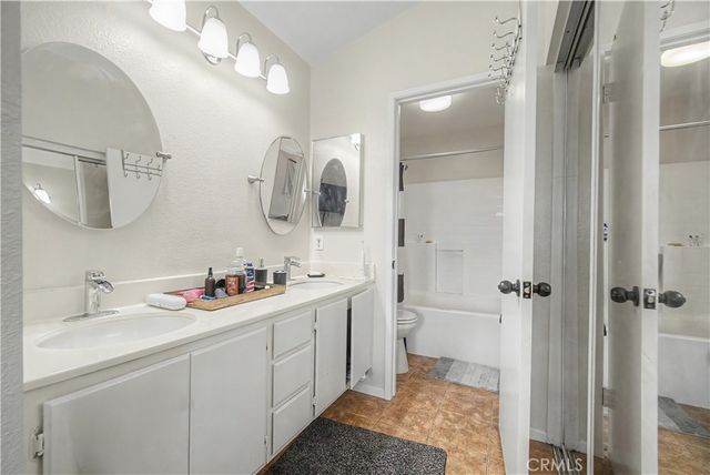 33130 Shoreline, Lake Elsinore, CA 92530