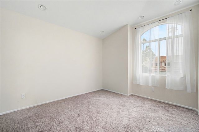 33130 Shoreline, Lake Elsinore, CA 92530
