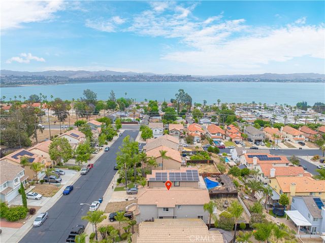 33130 Shoreline, Lake Elsinore, CA 92530