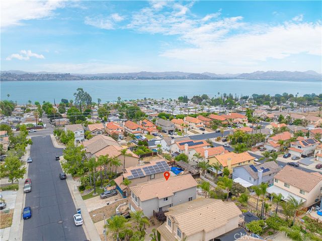 33130 Shoreline, Lake Elsinore, CA 92530