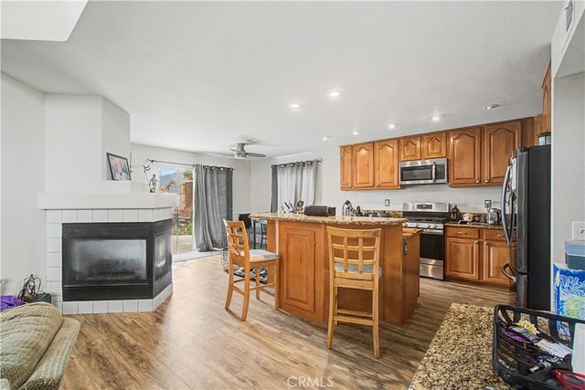 33130 Shoreline, Lake Elsinore, CA 92530