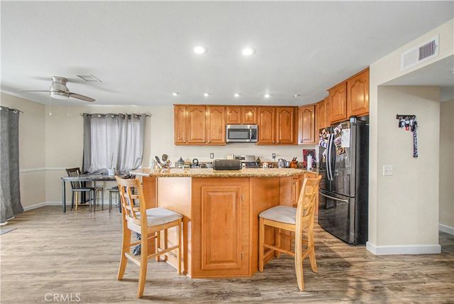 33130 Shoreline, Lake Elsinore, CA 92530
