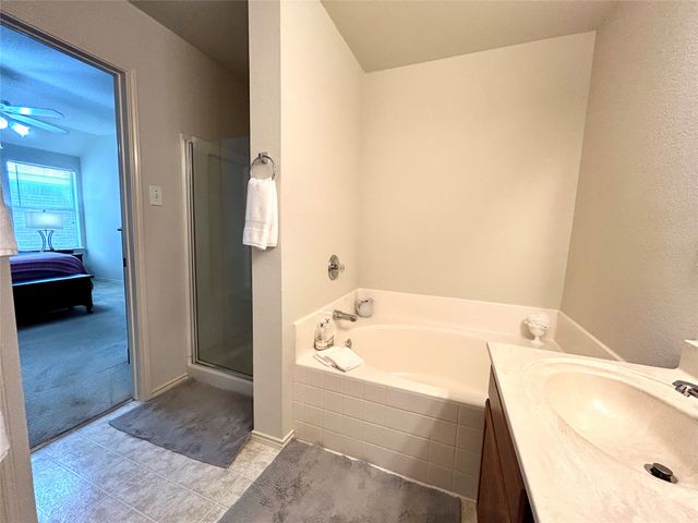 8853 STIRRUP Way, Fort Worth, TX 76244