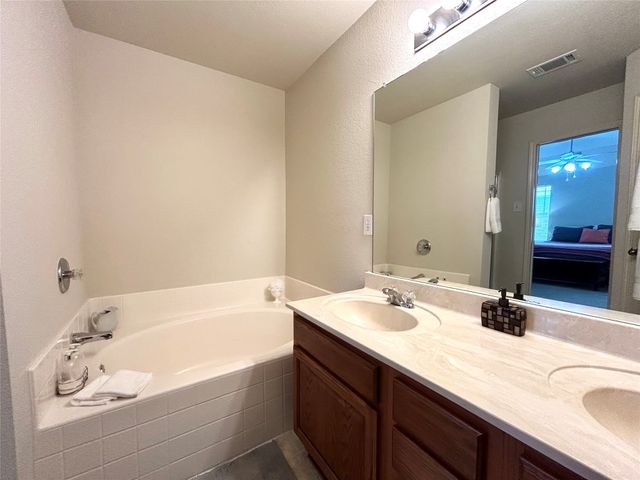 8853 STIRRUP Way, Fort Worth, TX 76244
