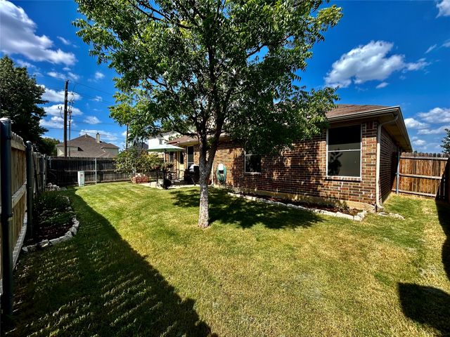 8853 STIRRUP Way, Fort Worth, TX 76244