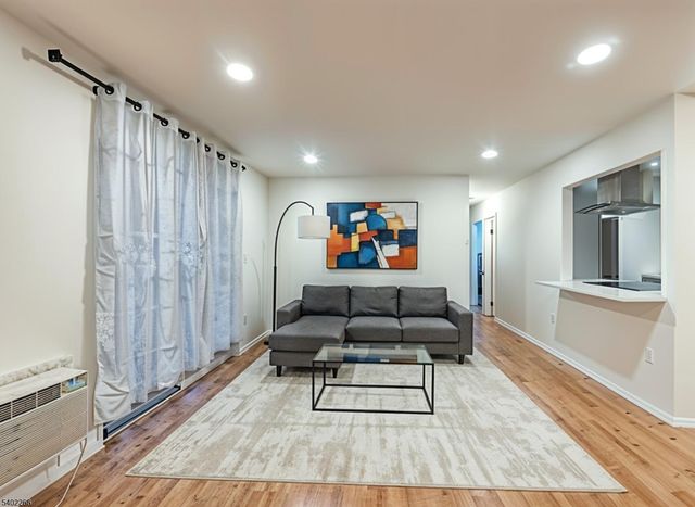 666 Mill St, Belleville Twp., NJ 07109