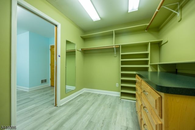 44 Hughes Ln, Watchung Boro, NJ 07069