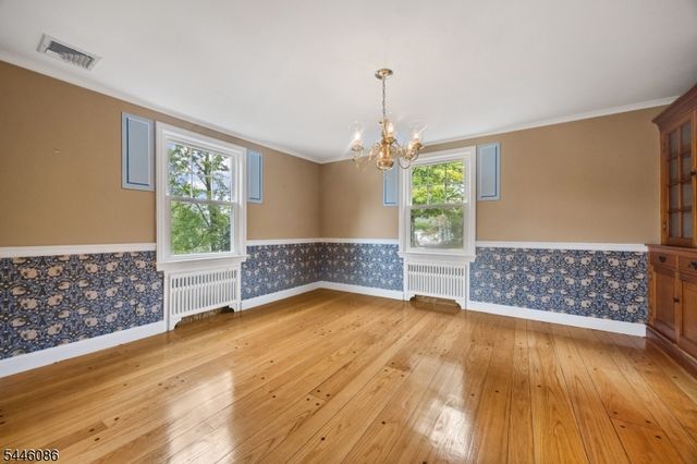 44 Hughes Ln, Watchung Boro, NJ 07069