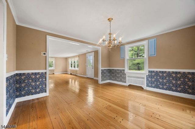 44 Hughes Ln, Watchung Boro, NJ 07069