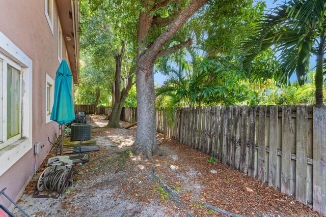 13789 YARMOUTH Drive 13793, Wellington, FL 33414