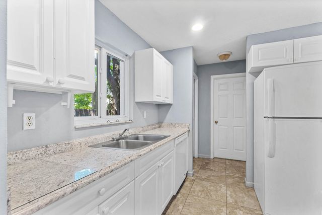 13789 YARMOUTH Drive 13793, Wellington, FL 33414