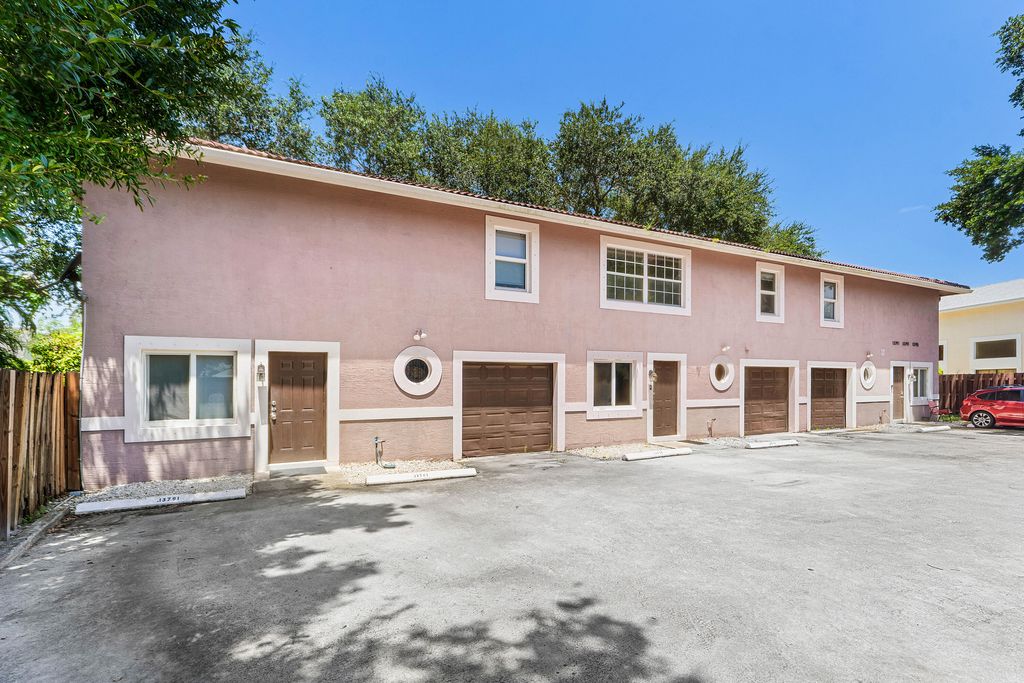 13789 YARMOUTH Drive 13793, Wellington, FL 33414