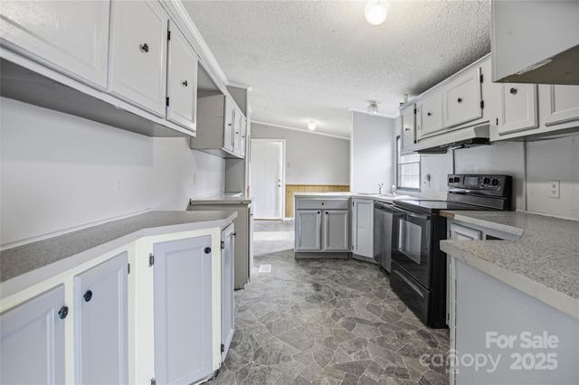 218 Arizona Place NW, Concord, NC 28027