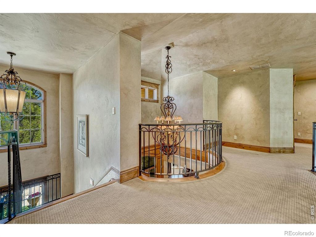 Image 17 of property listing at 4320 E Linden Circle, Greenwood Village, CO 80121