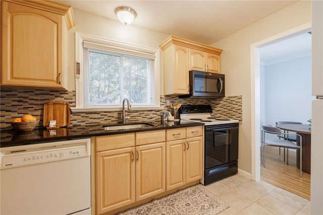 296 Castleman Road, Rochester, NY 14620