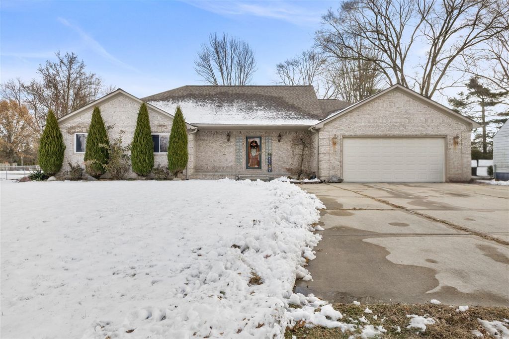 39340 Hamon Street, Harrison Twp, MI 48045