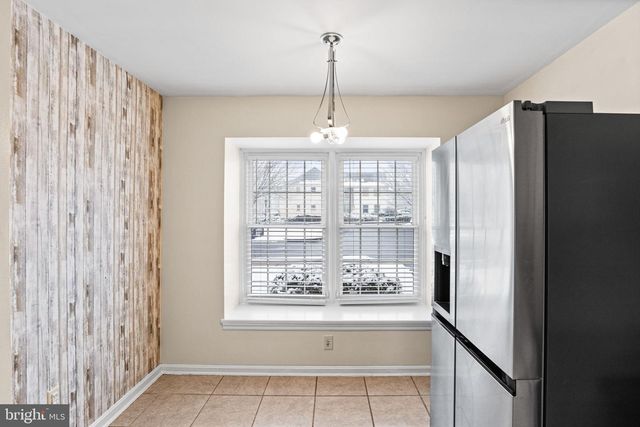 207 CRESCENT DR, Hershey, PA 17033