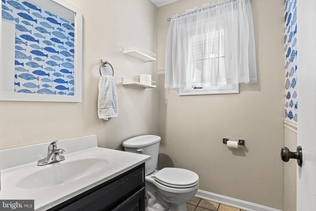 207 CRESCENT DR, Hershey, PA 17033