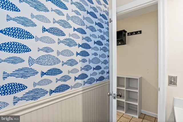 207 CRESCENT DR, Hershey, PA 17033