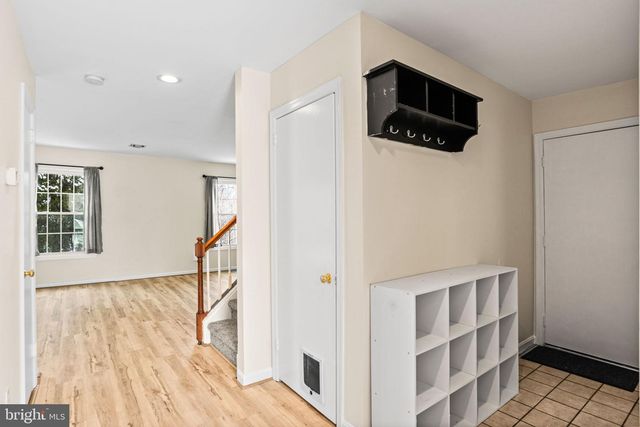 207 CRESCENT DR, Hershey, PA 17033