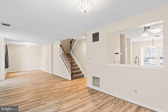 207 CRESCENT DR, Hershey, PA 17033