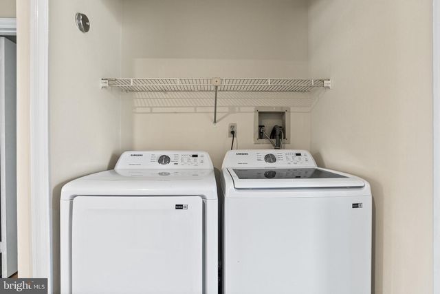 207 CRESCENT DR, Hershey, PA 17033