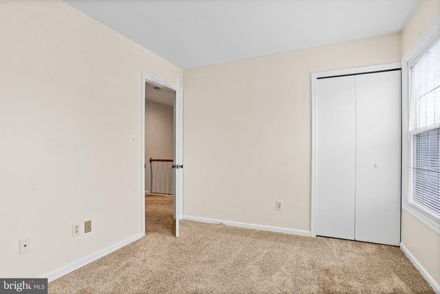 207 CRESCENT DR, Hershey, PA 17033