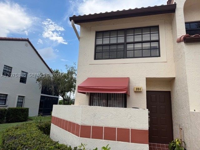 201 Freedom Ct 201, Deerfield Beach, FL 33442