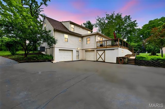 671 Meramec Station Road, Manchester, MO 63021