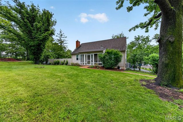 671 Meramec Station Road, Manchester, MO 63021