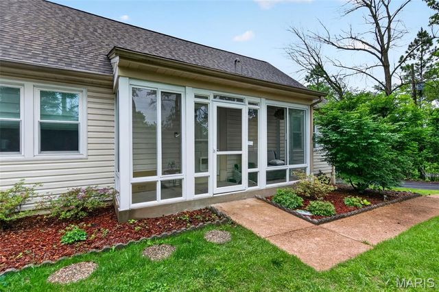 671 Meramec Station Road, Manchester, MO 63021
