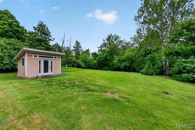 671 Meramec Station Road, Manchester, MO 63021