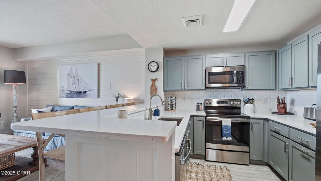 Image 14 of property listing at 15928 Front Beach Road 3-605, Panama City Beach, FL 32413