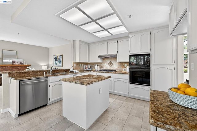 912 Loyola Way, Livermore, CA 94550