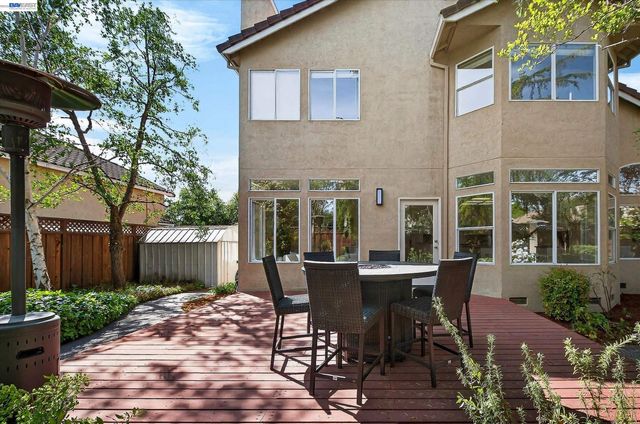 912 Loyola Way, Livermore, CA 94550