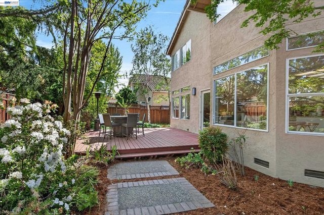 912 Loyola Way, Livermore, CA 94550