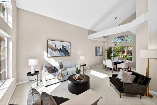 912 Loyola Way, Livermore, CA 94550