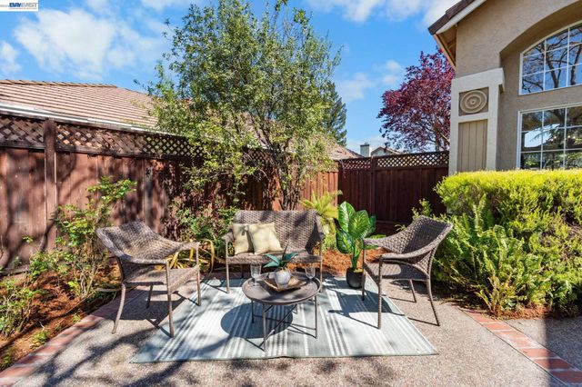 912 Loyola Way, Livermore, CA 94550