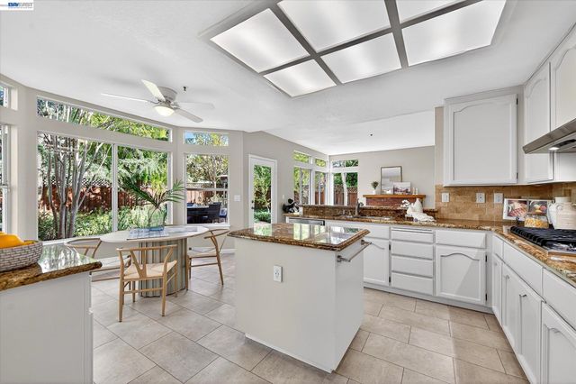 912 Loyola Way, Livermore, CA 94550