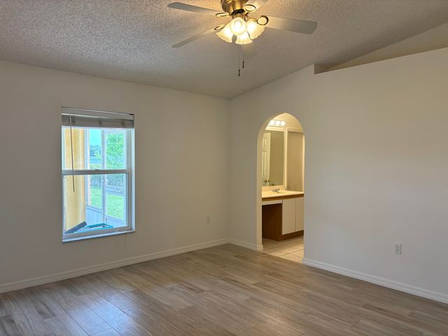 1776 Vista Lake Circle, Melbourne, FL 32904