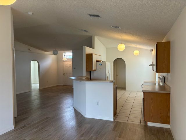 1776 Vista Lake Circle, Melbourne, FL 32904