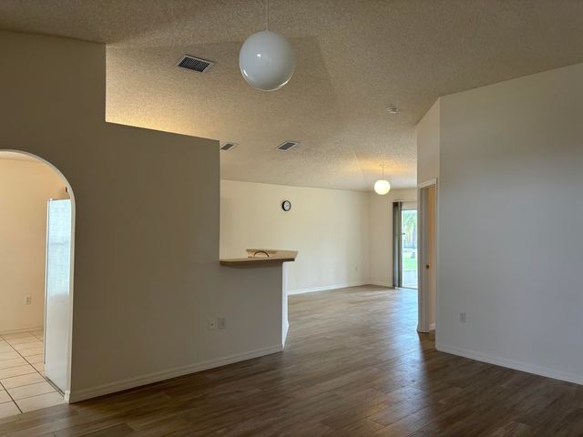 1776 Vista Lake Circle, Melbourne, FL 32904